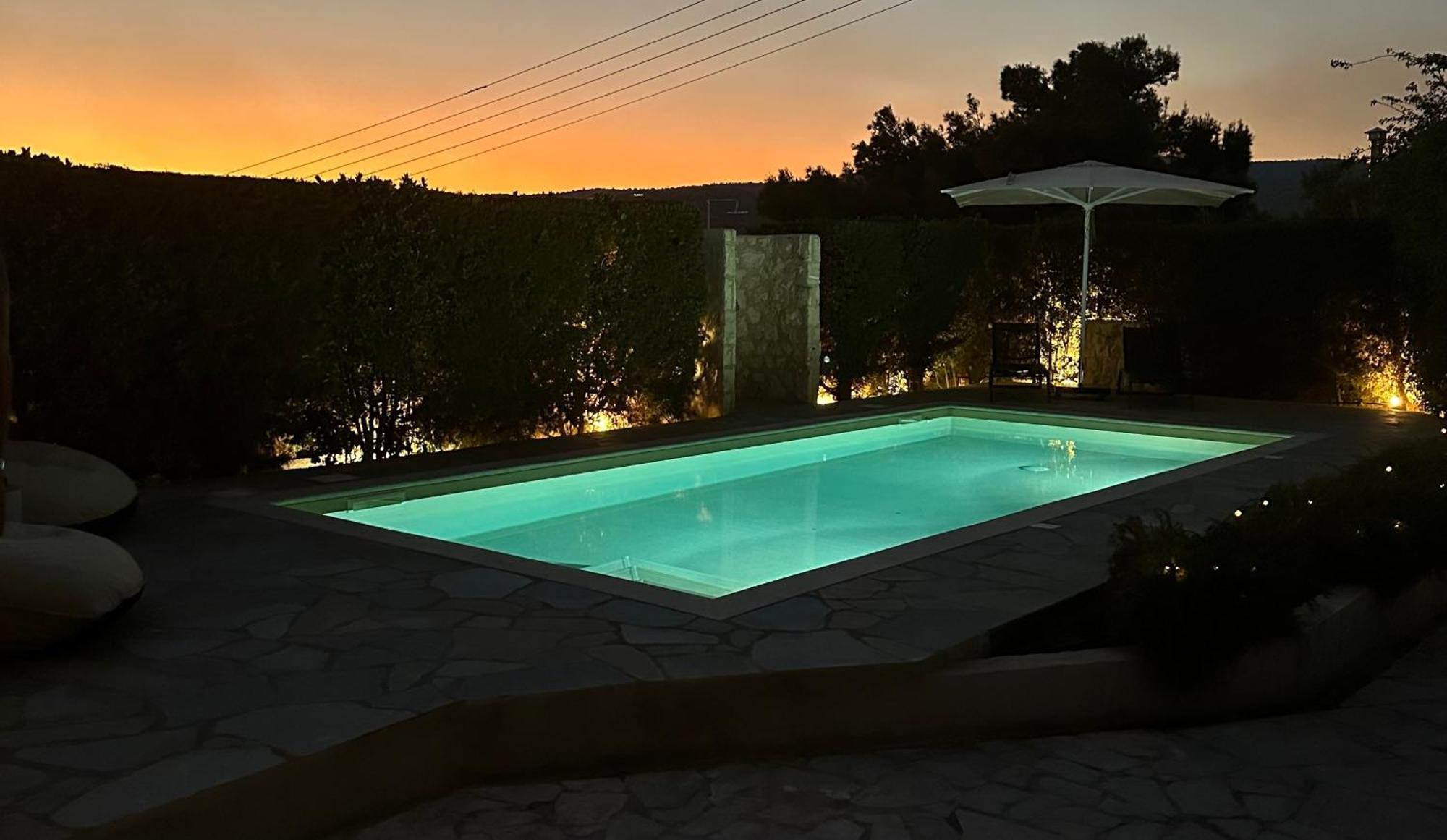 Villa Agia Marina 5M Walk To The Beach With Private Pool ภายนอก รูปภาพ